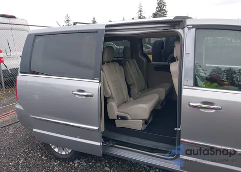 2013 Chrysler Town & Country Limited z USA, uszkodzony, nr VIN 2C4RC1GG5DR615002